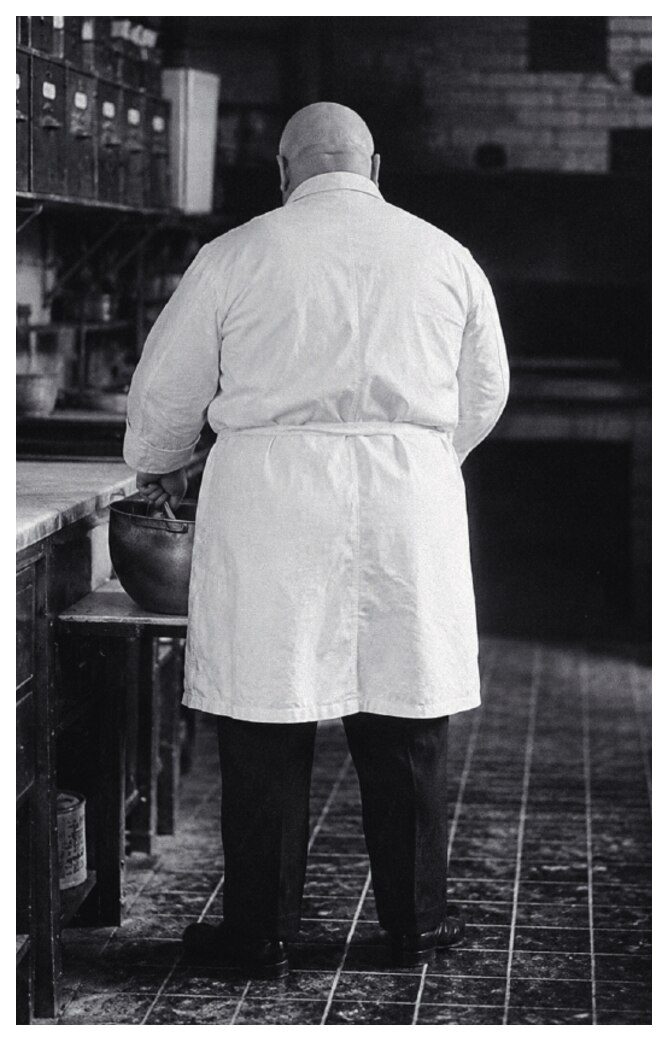 Invented view of the same photograph from behind