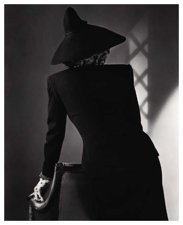 Invented view of the same photograph from behind